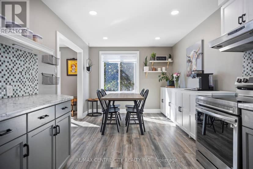 14 Stokes Road — photo 9 of 28