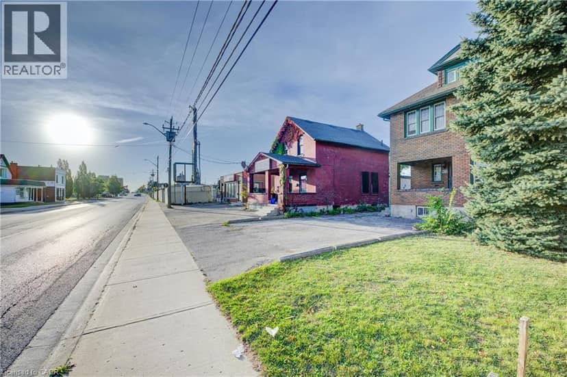 983 & 991-995 KING ST. E. & 512-516, 520 CHARLES ST. E. Street — photo 19 of 27