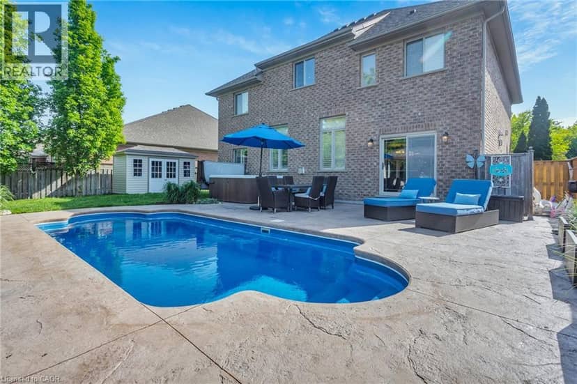 211 TERRACE WOOD Crescent, Kitchener, photo 2