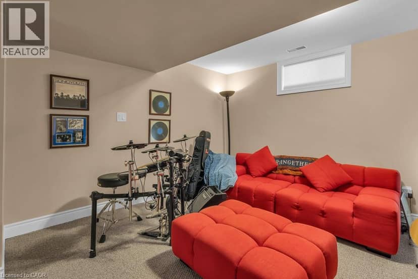 211 TERRACE WOOD Crescent — photo 32 of 40