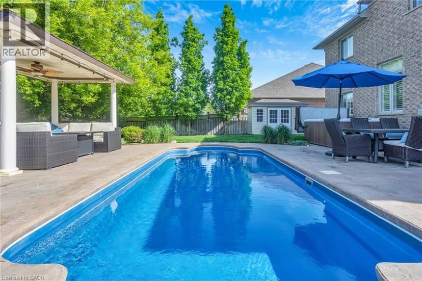 211 TERRACE WOOD Crescent, Kitchener, photo 3
