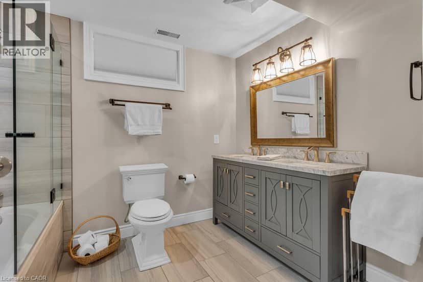 211 TERRACE WOOD Crescent — photo 33 of 40