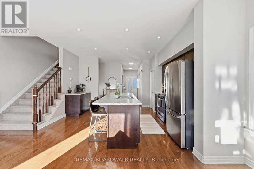 298 William Street W — photo 11 of 37