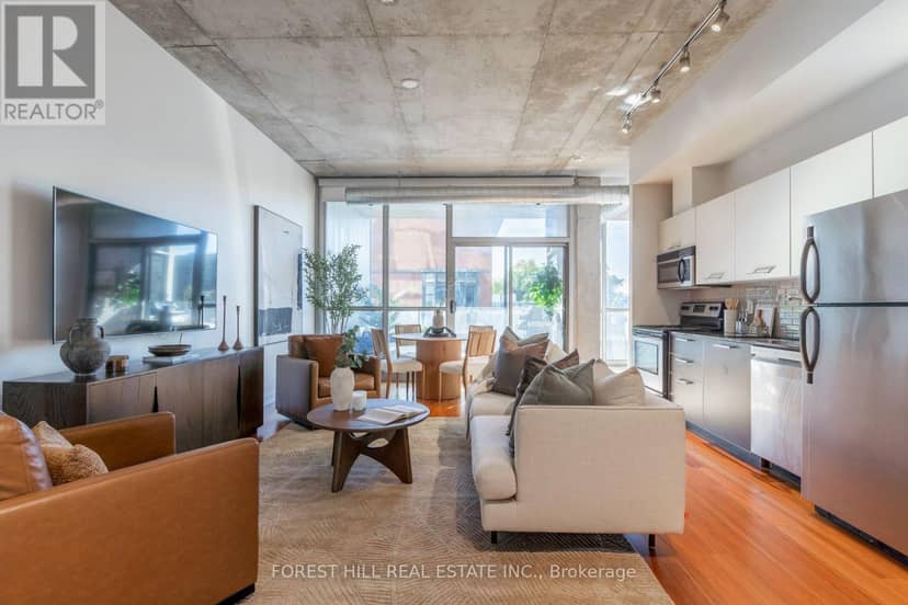 415 - 60 Bathurst Street — photo 4 of 17