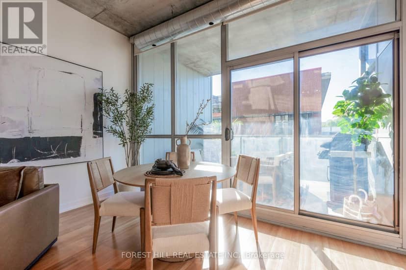 415 - 60 Bathurst Street — photo 7 of 17