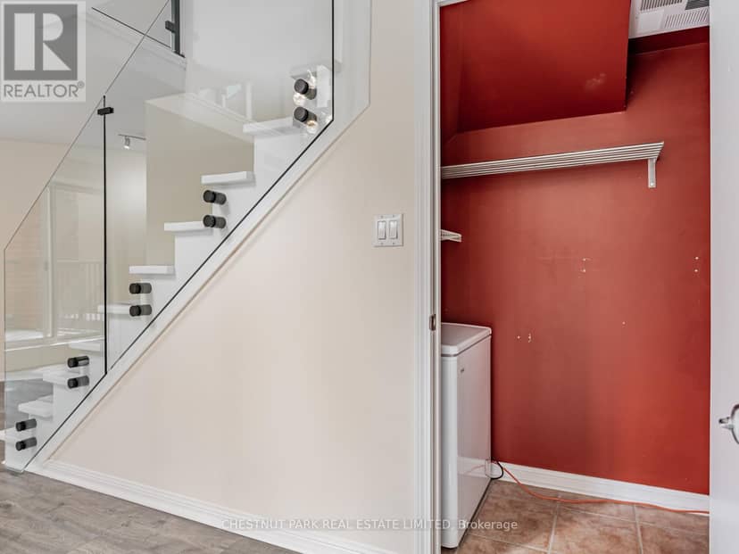 246 - 139 Merton Street — photo 14 of 36