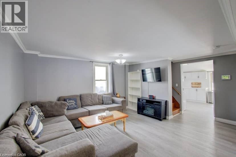 21 MAIN Street W, Drayton, photo 7