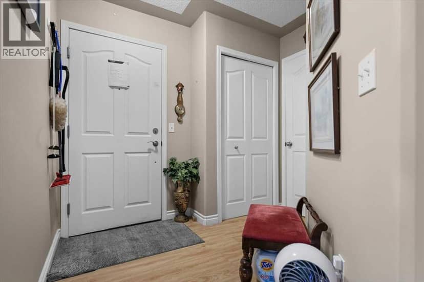 131, 369 Rocky Vista Park NW, Calgary, photo 4