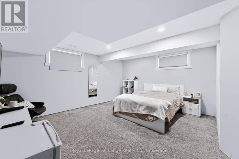 224 Park Street — photo 37 of 40