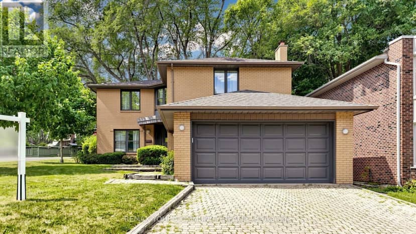 2 Trimontium Crescent, Toronto