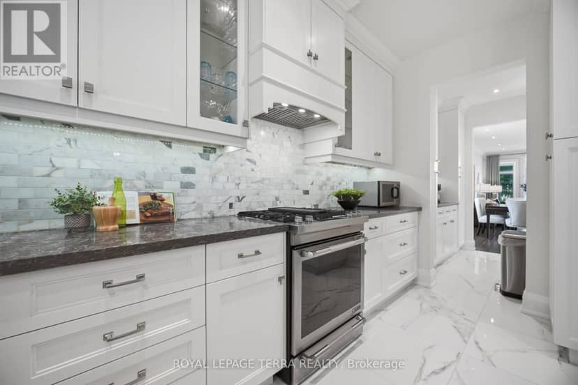 27 Minford Avenue — photo 13 of 40