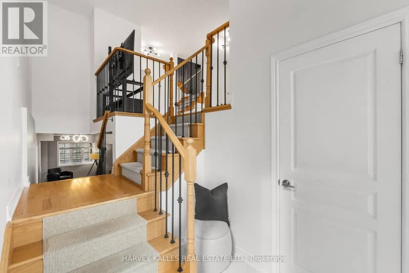 57 Elderbrook Crescent — photo 4 of 25