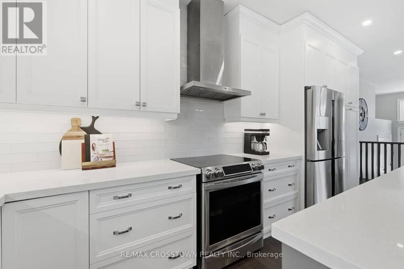 2055 Elana Drive — photo 15 of 40