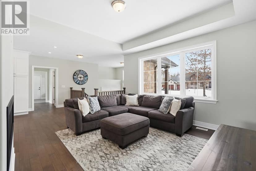 2055 Elana Drive, Severn, photo 5
