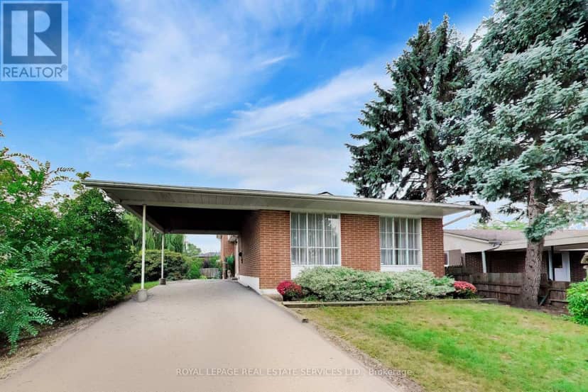 24 Elmvale Crescent — photo 1 of 25