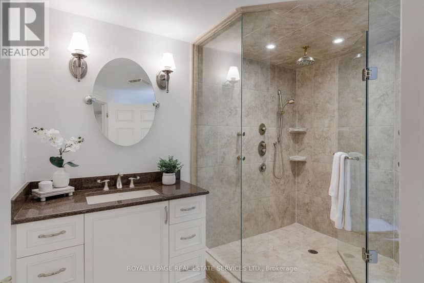 70 Shorewood Place — photo 37 of 40