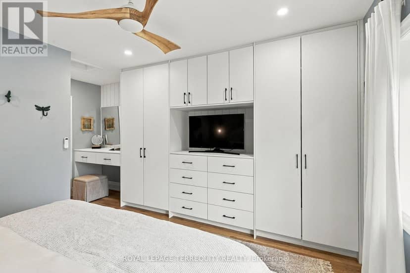 112 Maria Street — photo 13 of 26
