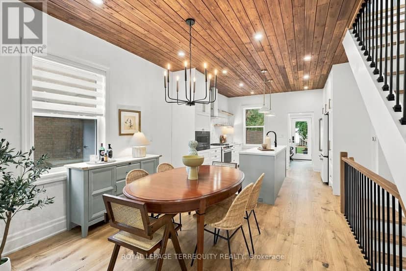 112 Maria Street, Toronto, photo 5