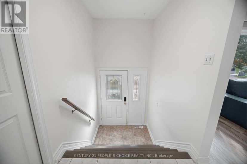578 Cavell Drive, Mississauga, photo 4