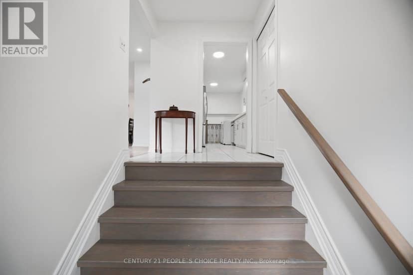 578 Cavell Drive, Mississauga, photo 5