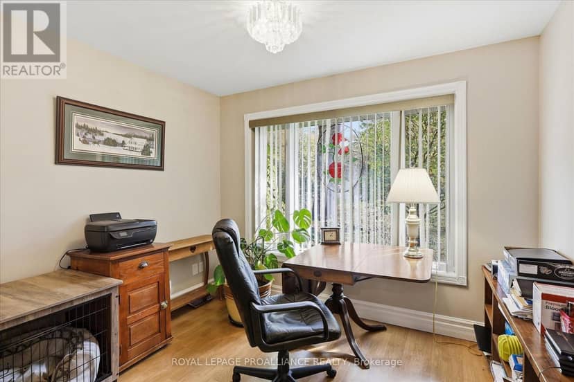 139 Lakeland Avenue S — photo 16 of 40