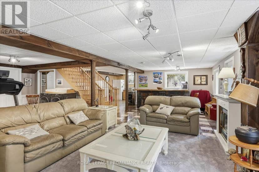 139 Lakeland Avenue S — photo 20 of 40