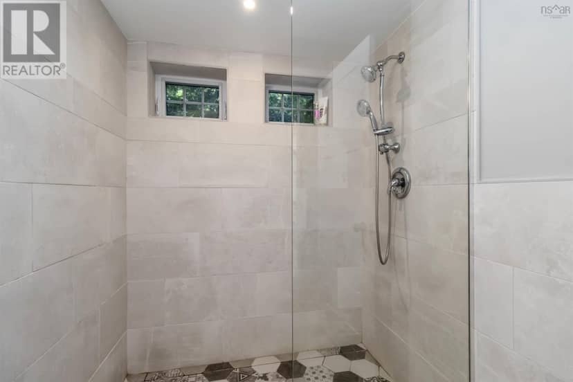 110 Oakridge Road — photo 17 of 40