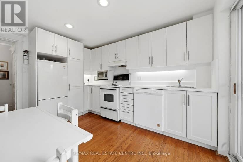 71 Lyall Avenue — photo 23 of 40