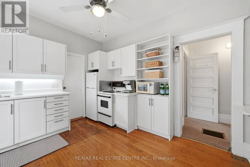 71 Lyall Avenue — photo 9 of 40