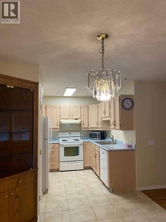 1118, 1818 Simcoe Boulevard SW — photo 12 of 29