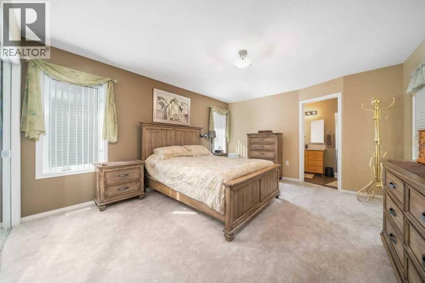 846 Spruce Way SE — photo 19 of 40