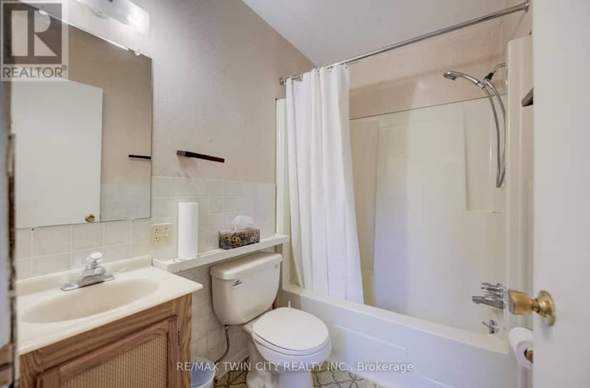 757 Victoria Road — photo 13 of 22