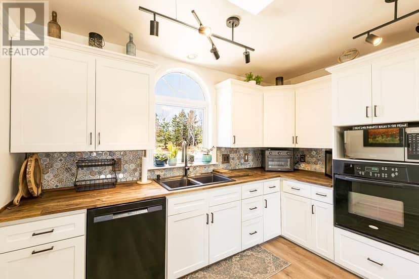218 Richard Douglas Drive, Mermaid, photo 8