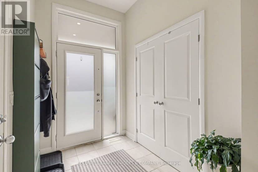 160 Avro Circle, Ottawa, photo 3