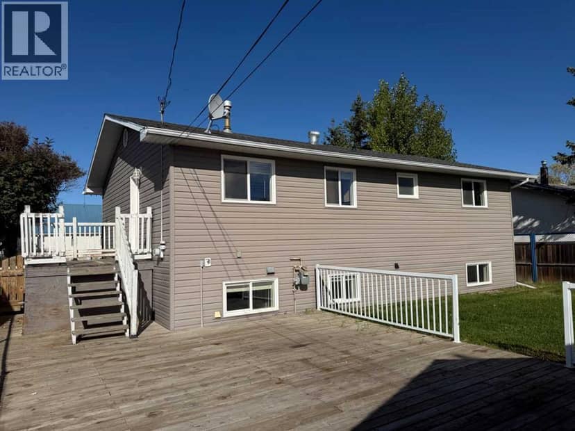9915 97 Avenue, Wembley, photo 2