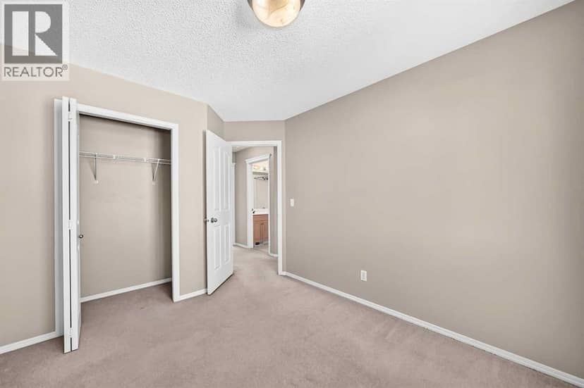 22 Cramond Crescent SE — photo 28 of 40