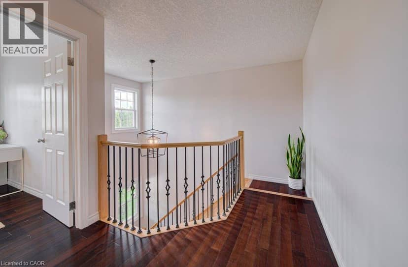 424 SAUVE Crescent — photo 20 of 40