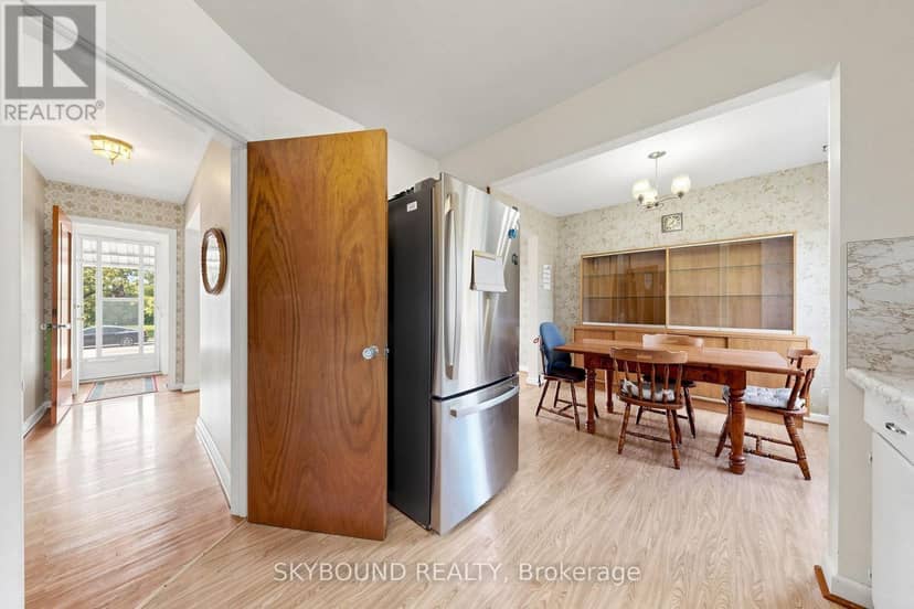 13 Liscombe Road — photo 11 of 30