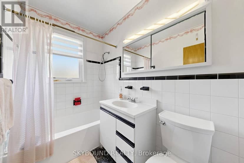 13 Liscombe Road — photo 16 of 30