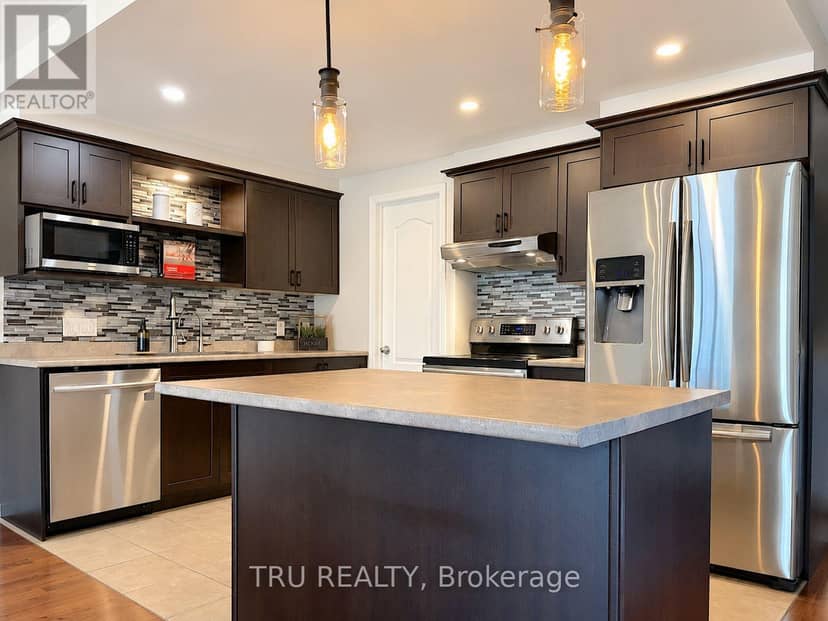 2315 Laval Street — photo 8 of 34