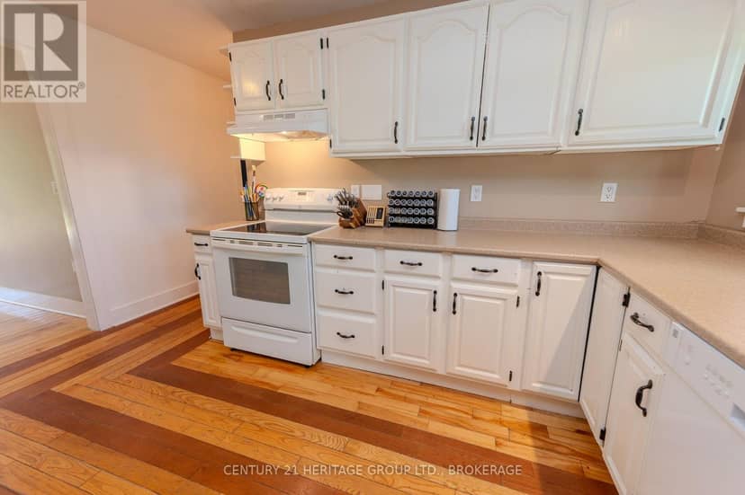 31 Station Road — photo 12 of 40