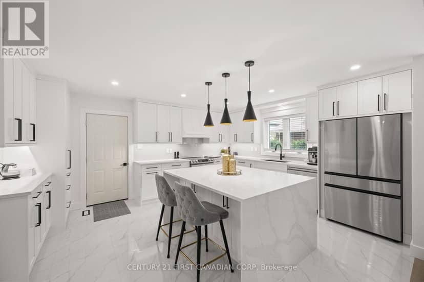 28 Lindbrook Court — photo 14 of 40
