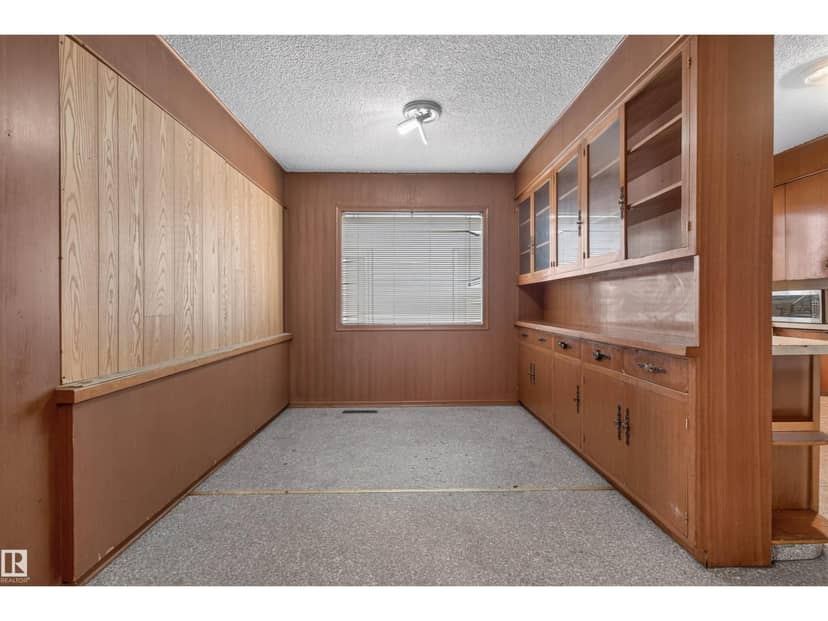 11015 87 AV NW — photo 14 of 40