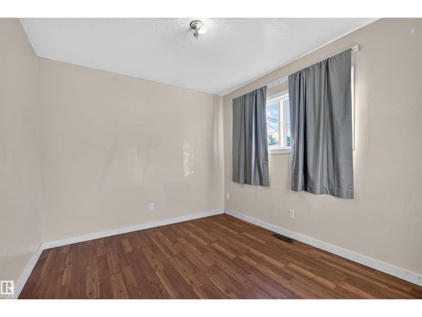 11015 87 AV NW — photo 19 of 40