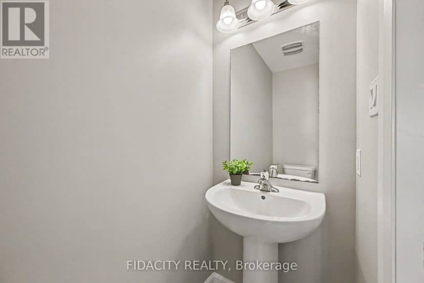 68 Vimy Ridge Crescent — photo 14 of 30
