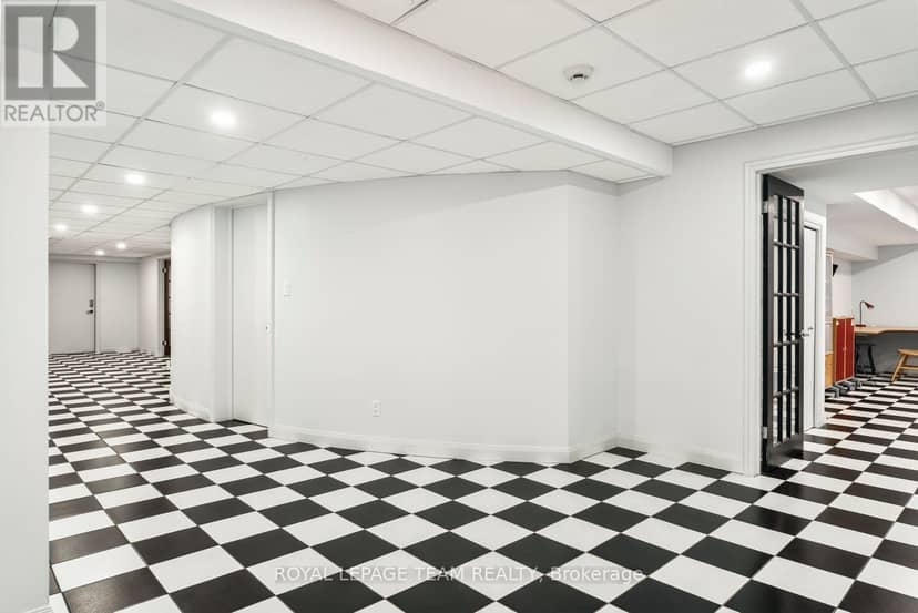 725 Manor Avenue — photo 34 of 40