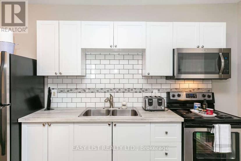 203-205 Marier Avenue — photo 22 of 39