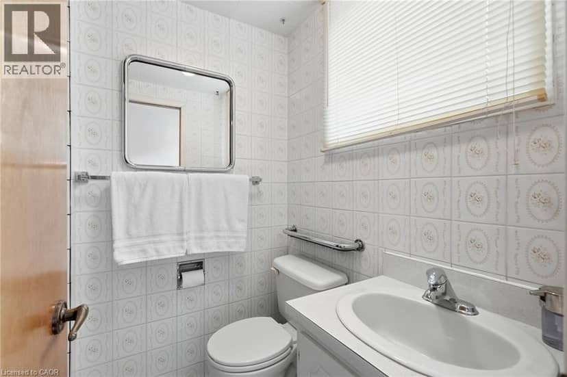 36 ALGONQUIN Court — photo 23 of 40
