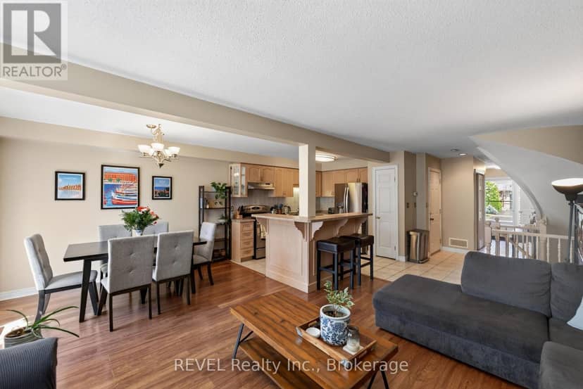 11 Elderberry Avenue — photo 16 of 40
