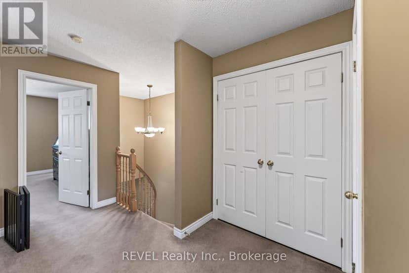 11 Elderberry Avenue — photo 21 of 40